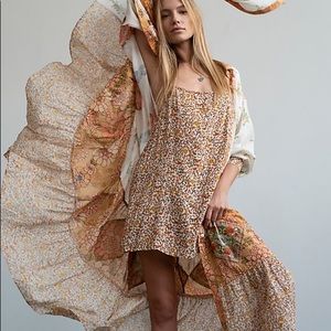 SOLD Free People Days if Ditzies set